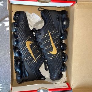 Nike Athletic Sneakers VAPORMAX FLYKNIT 3